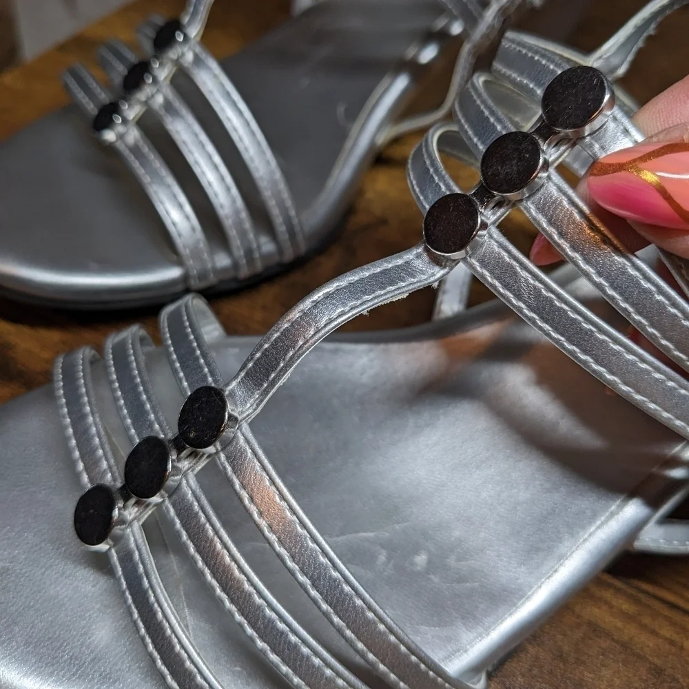 Comfort Plus by Predictions Silver Strappy Sandals - Picture 3 of 11
